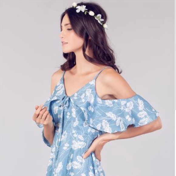 🦋 Floral Ruffle Dress 🦋 - Picture 2 of 4